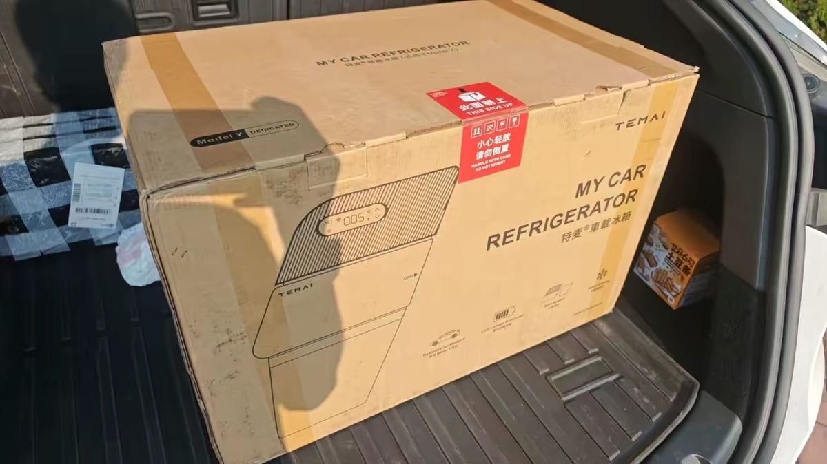 Shipping carton, this side up