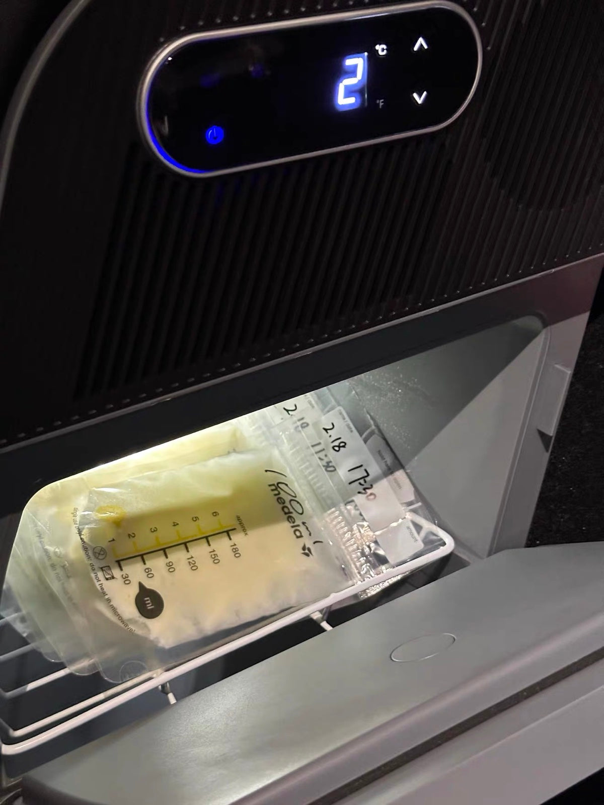 Display at 2 °C, food inside